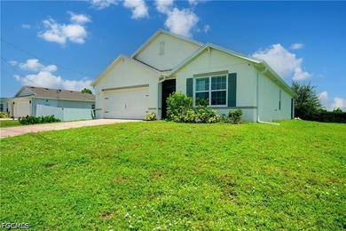 Welcome to this beautifully maintained 4-bedroom, 2-bath home in - photo 38