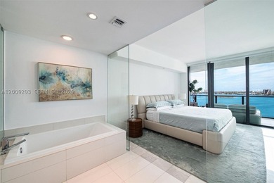 Well maintained 3-bed+den, 3.5-bath corner condo on the 21st - photo 10