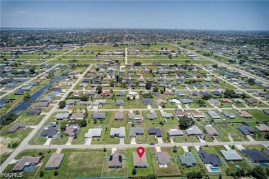 Welcome to this beautifully maintained 4-bedroom, 2-bath home in - photo 45