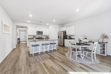 Welcome home to this beautifully maintained 4-bedroom, 2-bath - photo 6