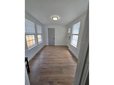 Rare Brick Sanctuary in Central Oak Park - Fully Renovated & - photo 6