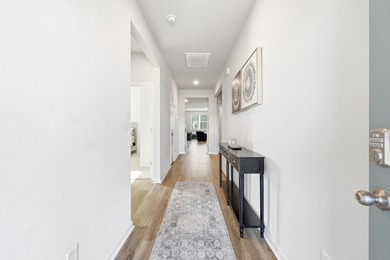 Welcome home to this beautifully maintained 4-bedroom, 2-bath - photo 8
