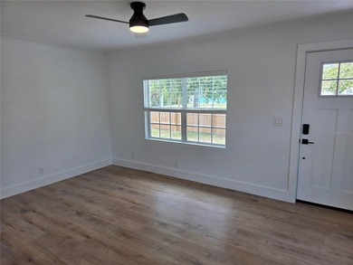 Rare Brick Sanctuary in Central Oak Park - Fully Renovated & - photo 8