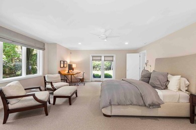 Meticulously maintained and move-in ready, this extraordinary 7 - photo 12