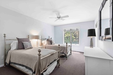 Meticulously maintained and move-in ready, this extraordinary 7 - photo 16