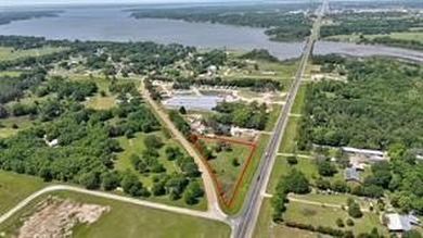 Cedar Creek Lake Commercial For Sale in Gun Barrel City Texas