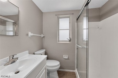 Welcome to this classic Sarasota pool home in the desirable - photo 27