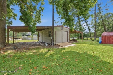 Waterfront living without the restrictions of an HOA. Welcome to - photo 30