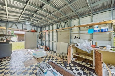 Waterfront living without the restrictions of an HOA. Welcome to - photo 34