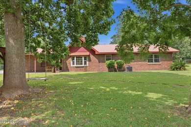 Waterfront living without the restrictions of an HOA. Welcome to - photo 37