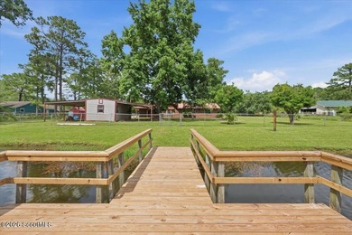 Waterfront living without the restrictions of an HOA. Welcome to - photo 42