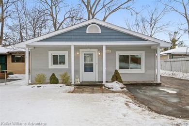 Cass Lake Home Active Under Contract in Waterford Michigan