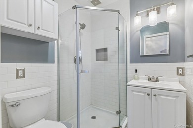 Rare Opportunity! Exceptional Two-Family Home in Manhasset A - photo 12