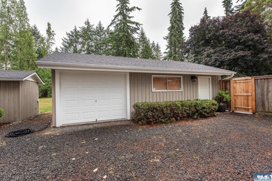 Private 1.7-acre retreat minutes from Sequim, wrapped in - photo 18