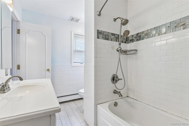 Rare Opportunity! Exceptional Two-Family Home in Manhasset A - photo 21