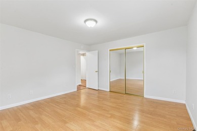 Rare Opportunity! Exceptional Two-Family Home in Manhasset A - photo 24