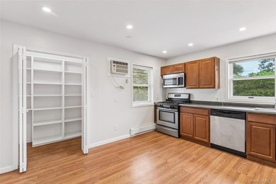 Rare Opportunity! Exceptional Two-Family Home in Manhasset A - photo 25