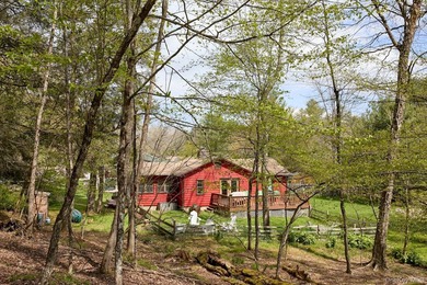 17 Highland Ave in Smallwood, NY is a furnished 3-bedroom - photo 29