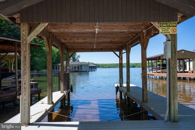 The Only Lake Anna Community with Access to Both Sides of the - photo 9