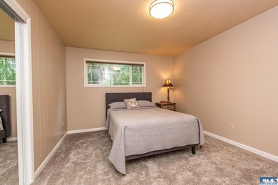 Private 1.7-acre retreat minutes from Sequim, wrapped in - photo 32