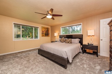 Private 1.7-acre retreat minutes from Sequim, wrapped in - photo 35