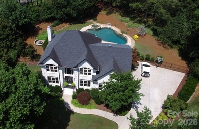 Welcome to 18719 Cannon Crossing Way in Davidson. This - photo 36