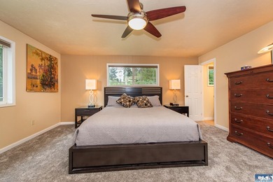 Private 1.7-acre retreat minutes from Sequim, wrapped in - photo 37