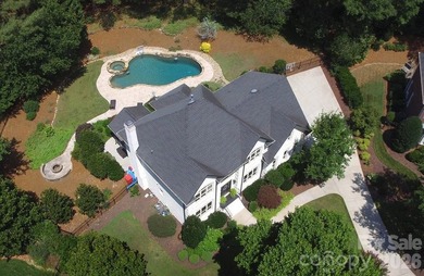 Welcome to 18719 Cannon Crossing Way in Davidson. This - photo 38