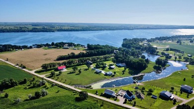 Additional listing photo 4