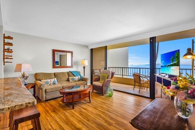 Front-row Hotel Zoned vacation rental approved beach condo in - photo 6