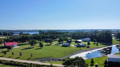 This lakeshore lot at Tranquility Bay has 100+ Ft of shoreline - photo 8