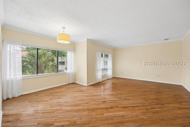 Nicely maintained 2-bedroom, 2-bath Anchorage villa ideally - photo 3