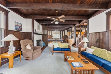 THIS IS IT! Here's your opportunity to own a rare duplex - photo 7