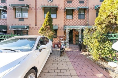 This pristine and immaculate two-family brownstone home is - photo 2