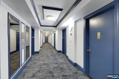 Beautifully updated one bedroom with alcove dining or study. New - photo 16