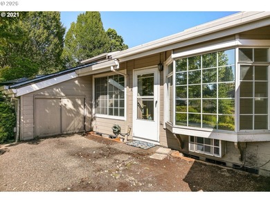Enjoy comfortable and convenient 55+ living in this - photo 19