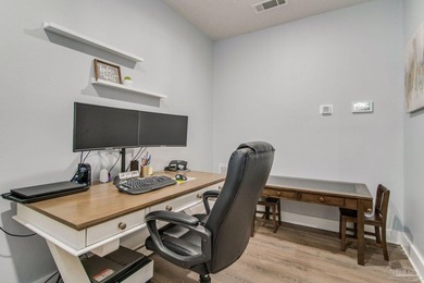 LOW INTEREST RATE ASSUMABLE VA LOAN!! This delightful 4-bedroom - photo 20
