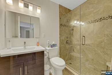 Beautifully updated one bedroom with alcove dining or study. New - photo 36
