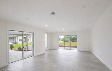 LOCATION, LOCATION!! Spacious 3 bedroom, 2 bath pool home - photo 2