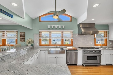 Custom Built Silver Bay Retreat minutes from GSP .Turnkey - photo 9