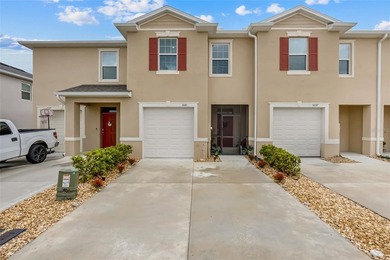Little Lake Harris Townhome/Townhouse For Sale in Howey IN The Hills Florida