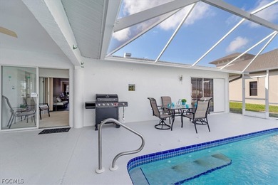 Fully renovated 3BR/2BA + den pool home offering panoramic 180 - photo 8