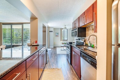 This highly sought-after, SPACIOUS 1,200 sqft, CORNER-END unit - photo 10
