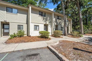 2-BEDROOM, 2.5-BATH CONDO in Woodlake with a LAGOON AND FOUNTAIN - photo 2