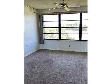 Large and bright condo. 2BR/2BA + extra large laundry room. All
