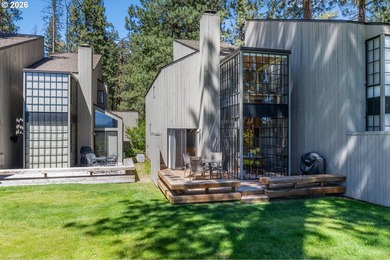 Set among the pines in one of Black Butte Ranch's most coveted - photo 1