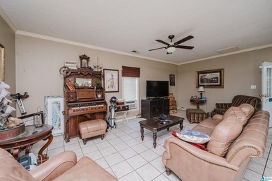 Equestrian Dream on Lay Lake! Welcome to an equestrian lover's - photo 13