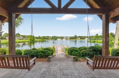 Exceptional 2 Master Bedroom Townhome in the amenity rich - photo 3