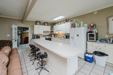 Equestrian Dream on Lay Lake! Welcome to an equestrian lover's - photo 14