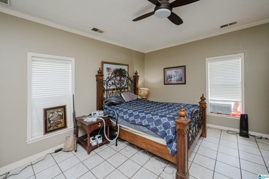 Equestrian Dream on Lay Lake! Welcome to an equestrian lover's - photo 17